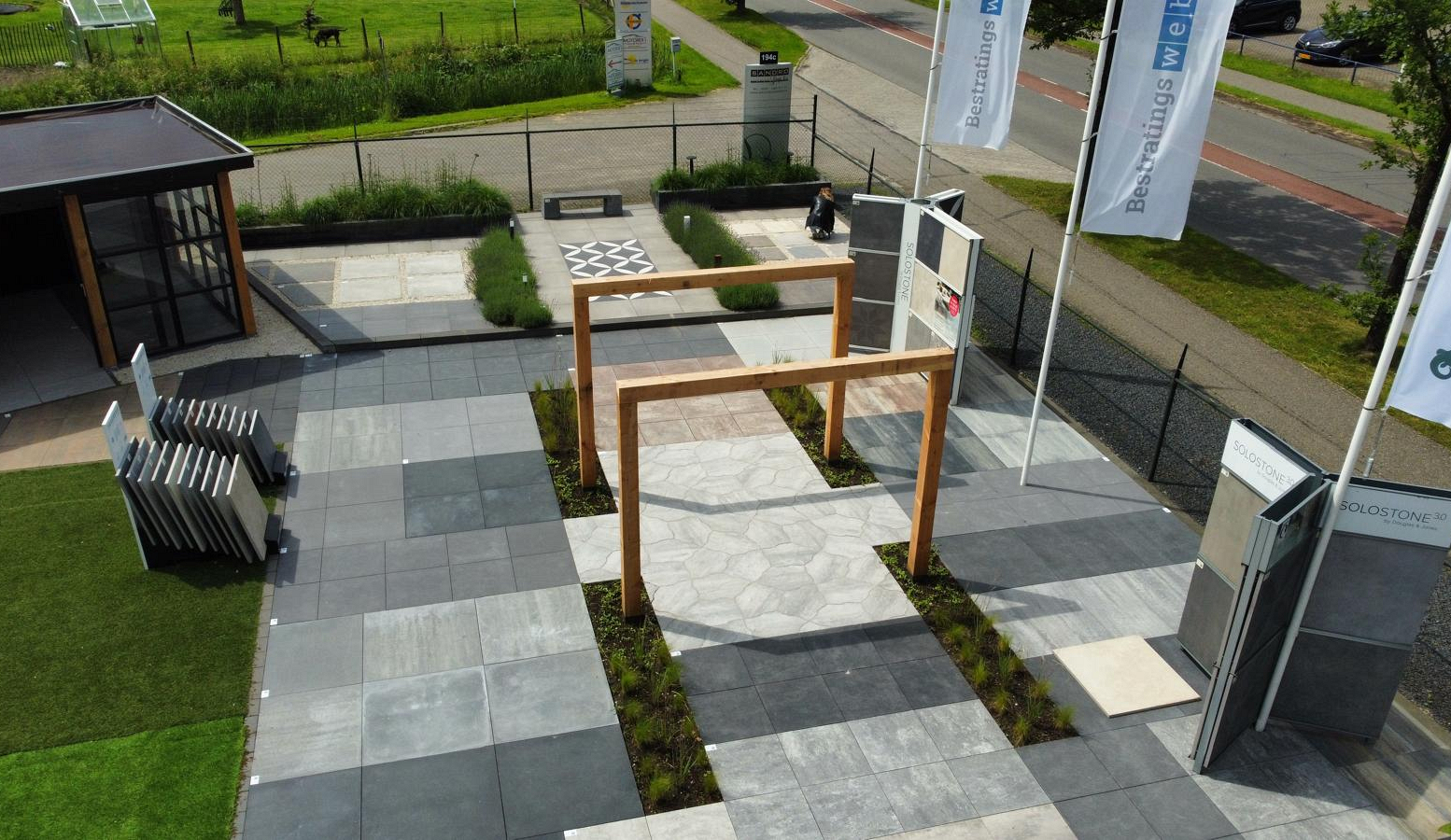 showtuin-bestratingsweb-vlaggenmasten