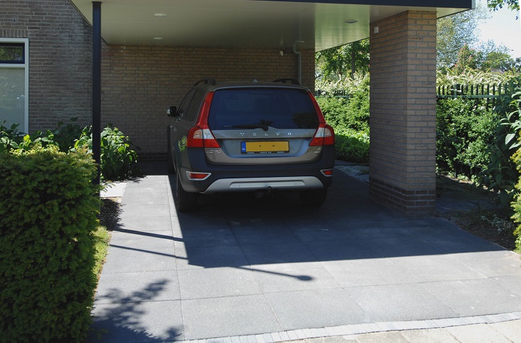oprit van betontegels