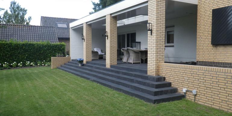 Traptrede GeoColor Solid Black 100x35x15 cm