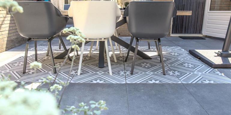 GeoCeramica Concreet Flower Decorate 60x60x4 cm