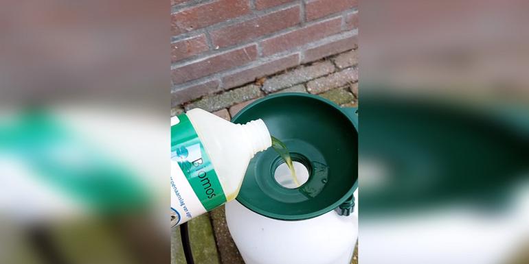 Biomos Algenreiniger Groenaanslagverwijderaar 1 liter