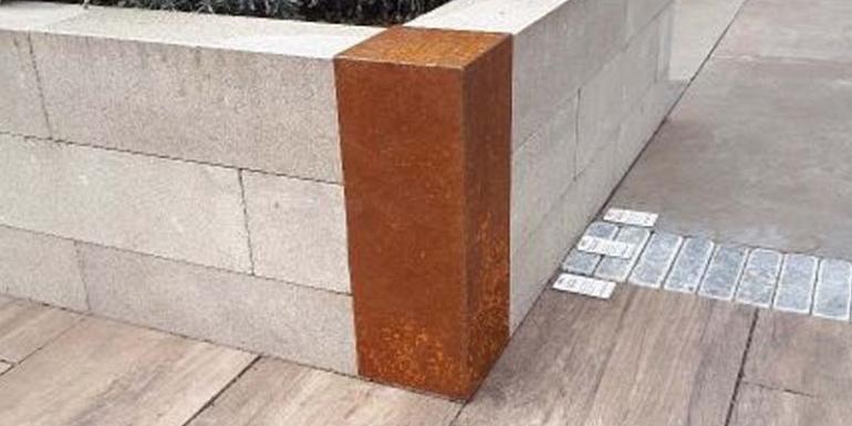Afdekrand (hoekstuk) Corten voor stapelblok 15x15x43 cm