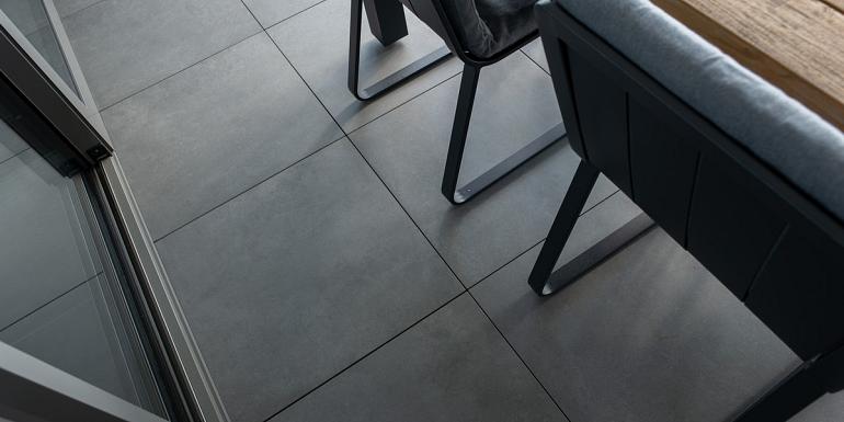 Emirates Premium Mid Grey Matt 60x60x2 cm