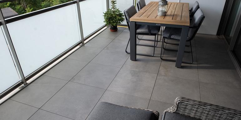 Emirates Premium Mid Grey Matt 60x60x2 cm